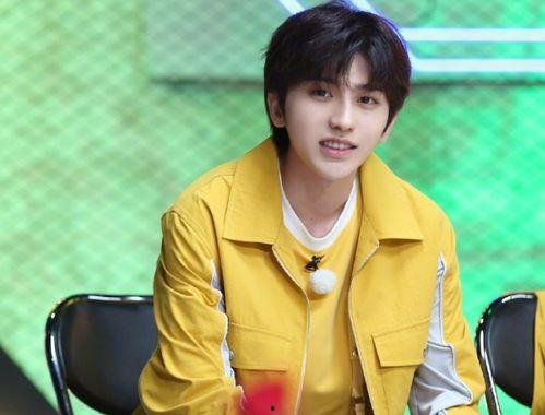 狗仔爆料蔡徐坤最新,狗仔爆料揭秘偶像生活幕后!”